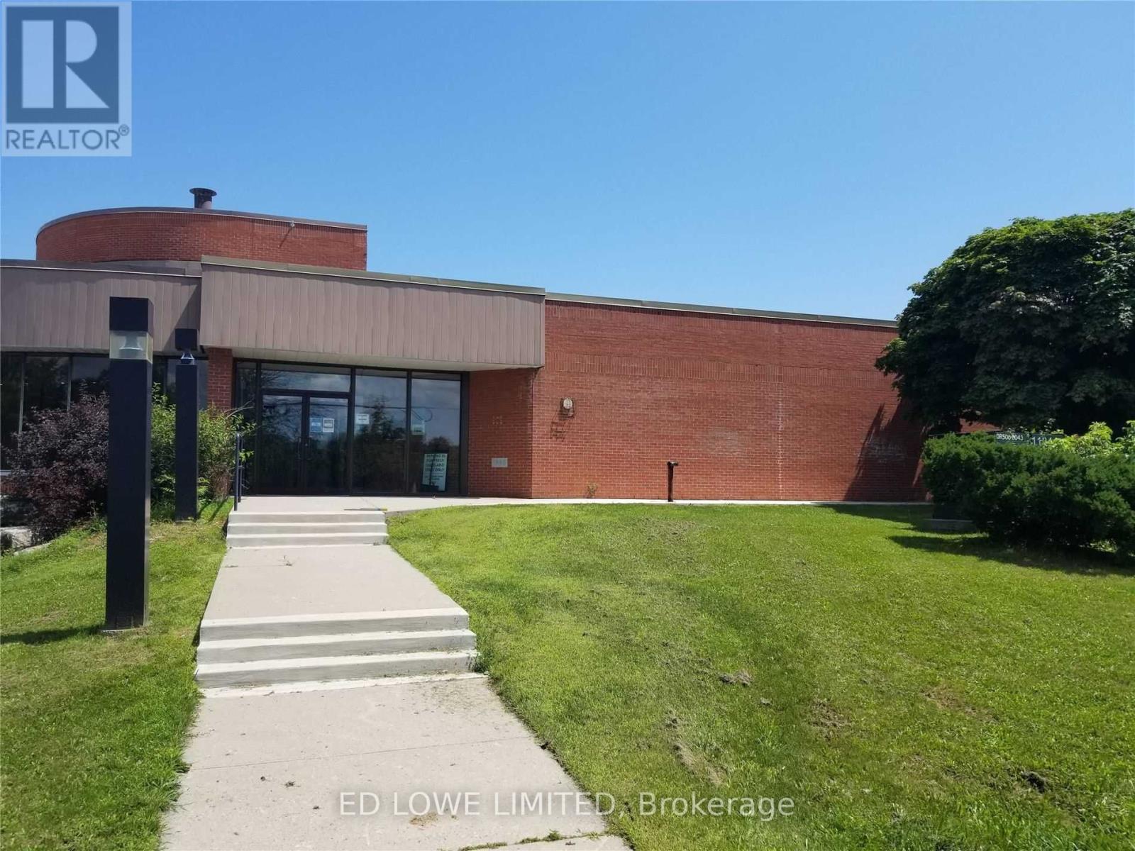 #201 -300 Peter St N, Orillia, Ontario  L3V 5A2 - Photo 3 - S6016969